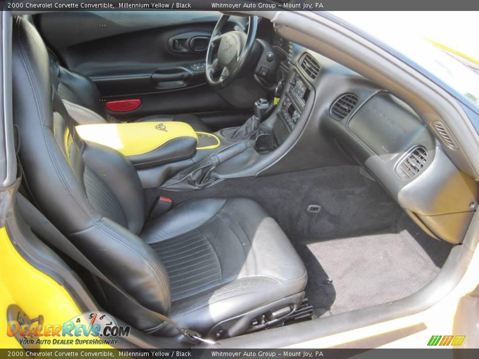 2000 Chevrolet Corvette Convertible Millennium Yellow / Black Photo #7