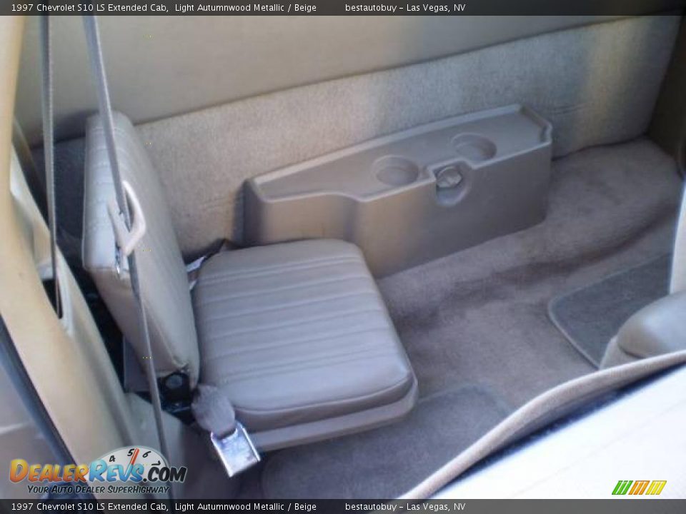 1997 Chevrolet S10 LS Extended Cab Light Autumnwood Metallic / Beige Photo #30