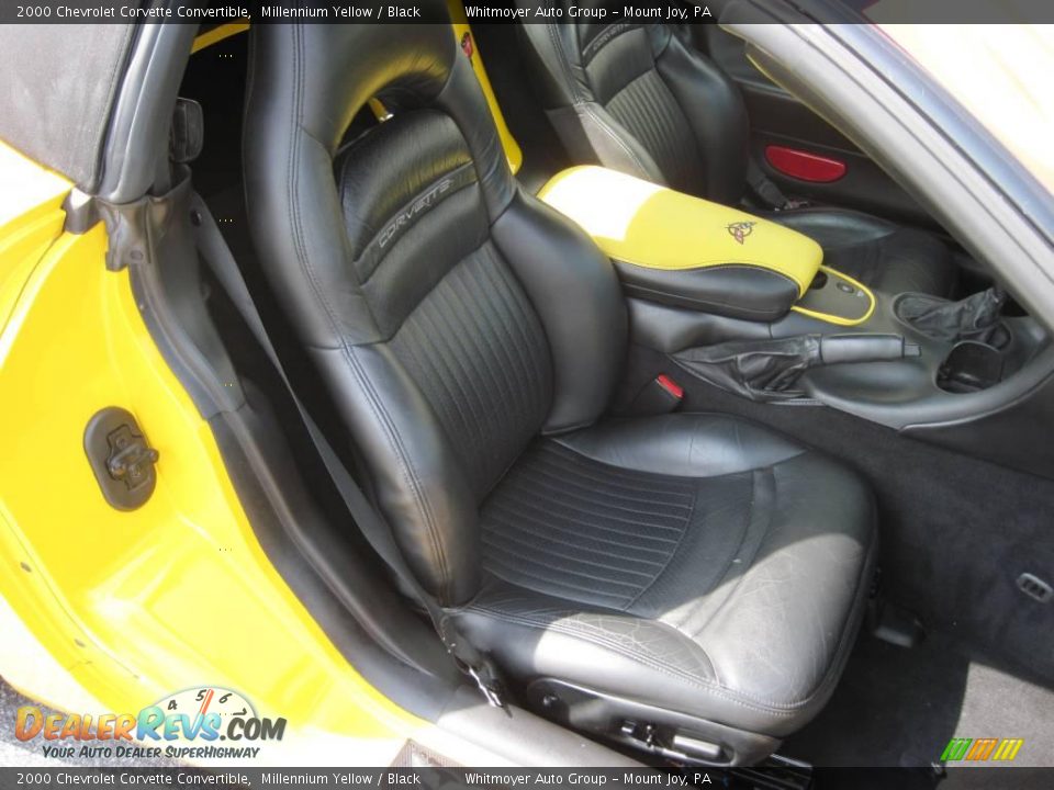 2000 Chevrolet Corvette Convertible Millennium Yellow / Black Photo #8