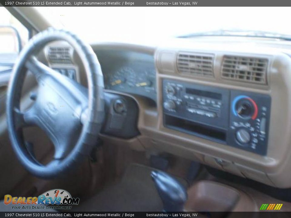 1997 Chevrolet S10 LS Extended Cab Light Autumnwood Metallic / Beige Photo #32