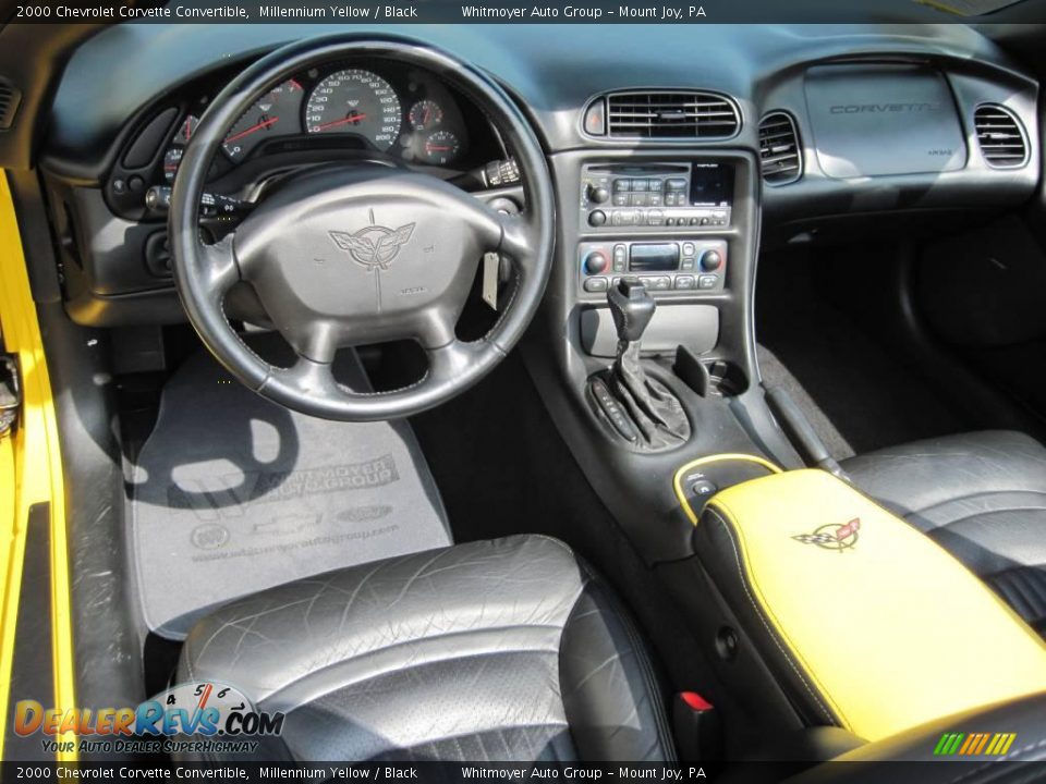 2000 Chevrolet Corvette Convertible Millennium Yellow / Black Photo #12