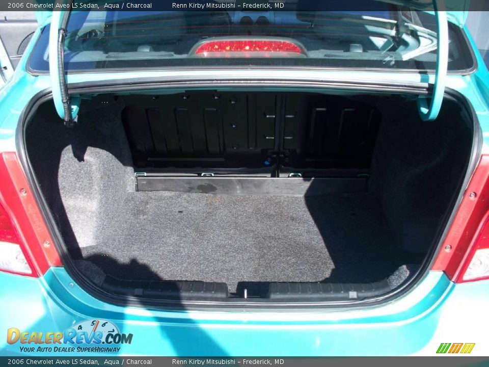 2006 Chevrolet Aveo LS Sedan Aqua / Charcoal Photo #10
