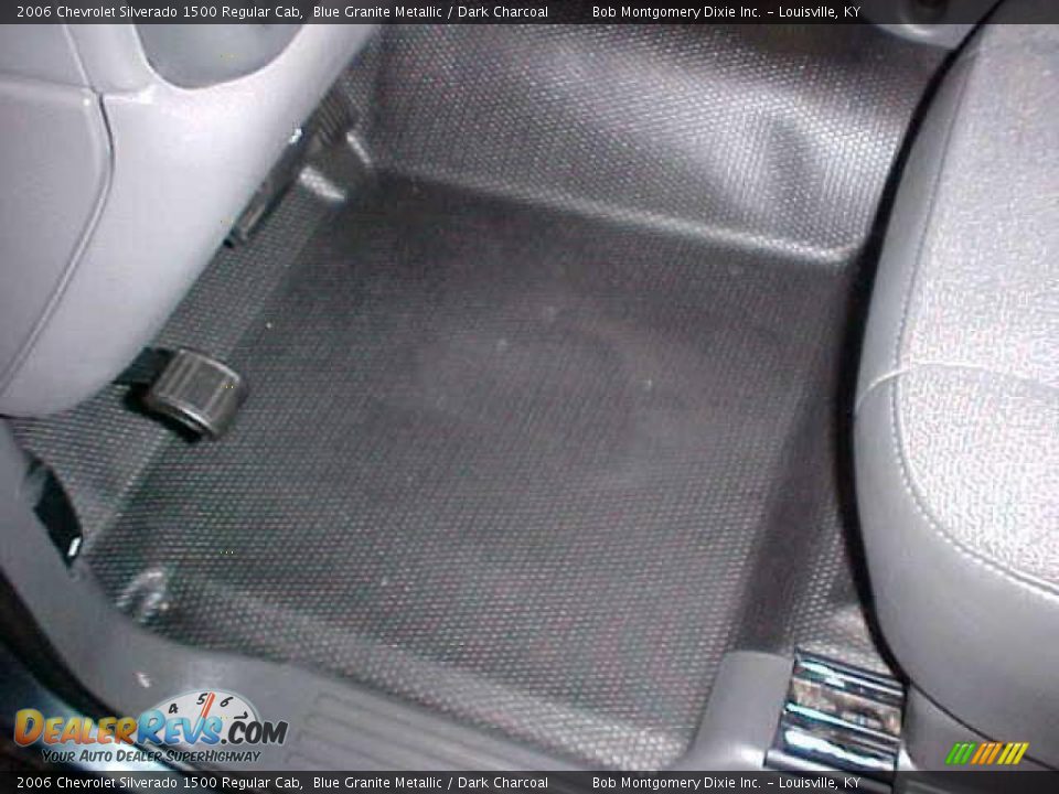 2006 Chevrolet Silverado 1500 Regular Cab Blue Granite Metallic / Dark Charcoal Photo #17