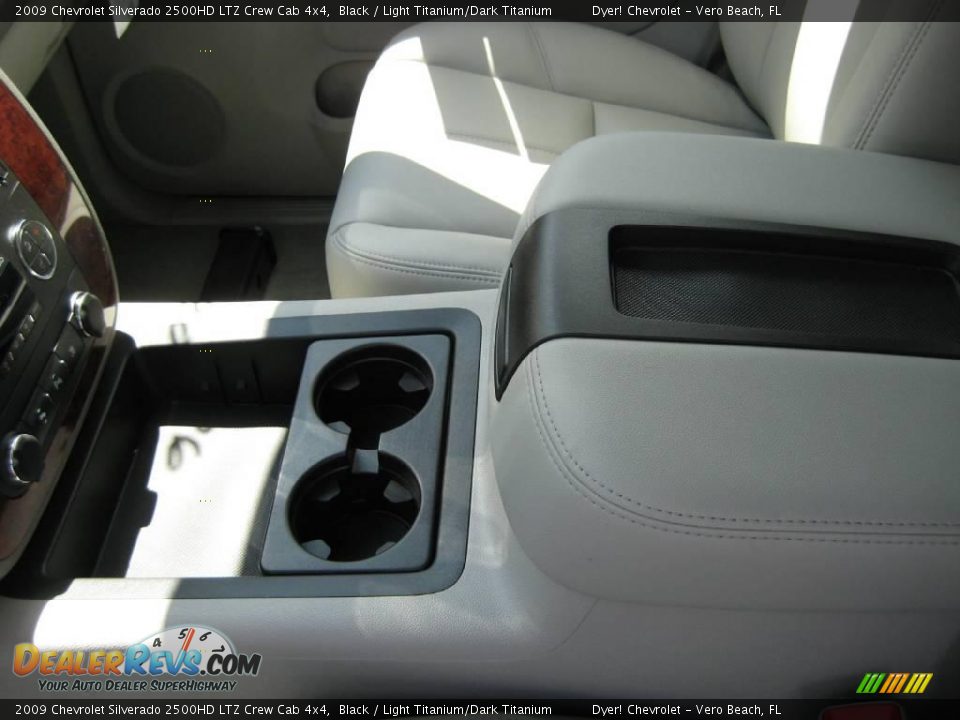 2009 Chevrolet Silverado 2500HD LTZ Crew Cab 4x4 Black / Light Titanium/Dark Titanium Photo #12