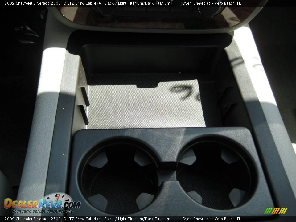 2009 Chevrolet Silverado 2500HD LTZ Crew Cab 4x4 Black / Light Titanium/Dark Titanium Photo #13