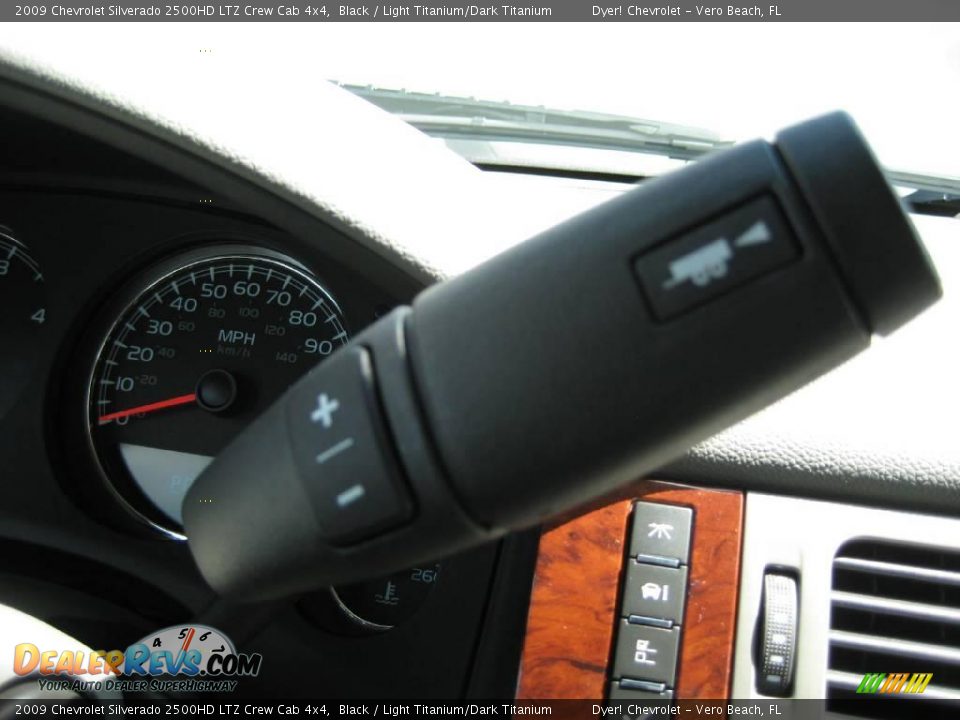 2009 Chevrolet Silverado 2500HD LTZ Crew Cab 4x4 Black / Light Titanium/Dark Titanium Photo #21