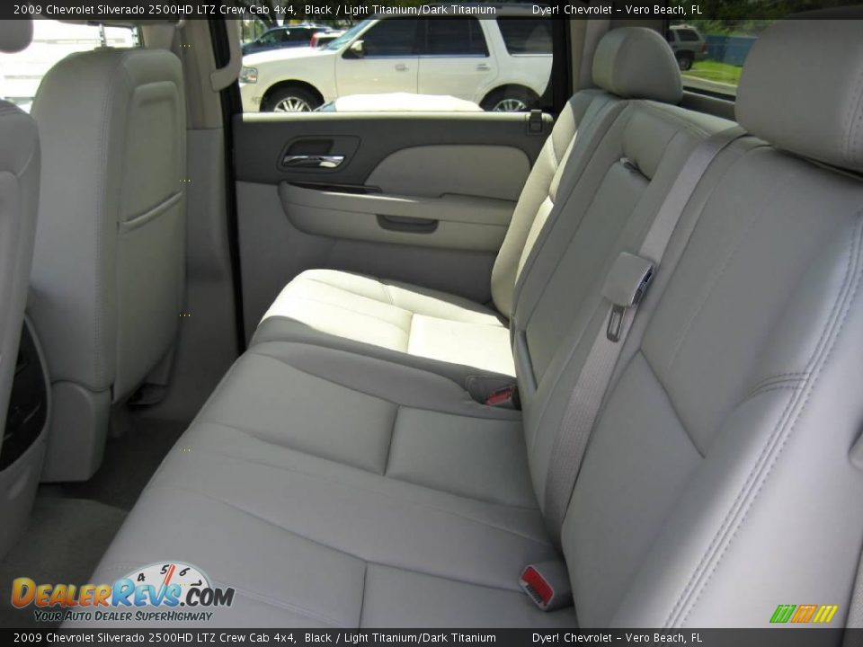 2009 Chevrolet Silverado 2500HD LTZ Crew Cab 4x4 Black / Light Titanium/Dark Titanium Photo #23