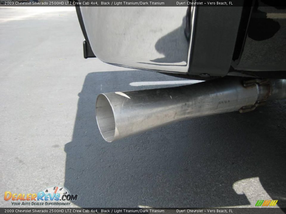 2009 Chevrolet Silverado 2500HD LTZ Crew Cab 4x4 Black / Light Titanium/Dark Titanium Photo #26