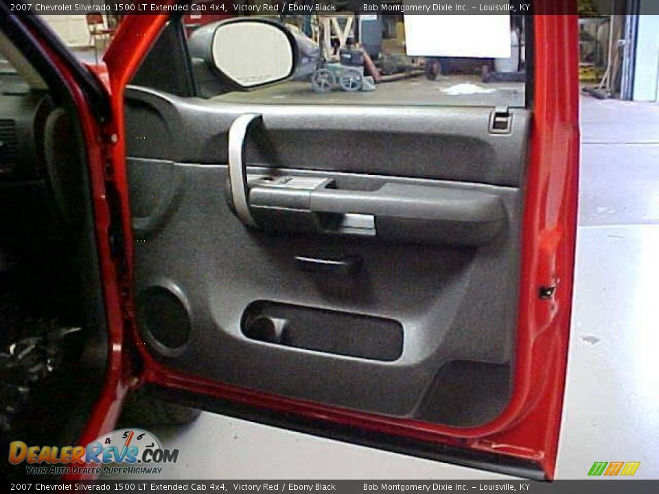 2007 Chevrolet Silverado 1500 LT Extended Cab 4x4 Victory Red / Ebony Black Photo #6