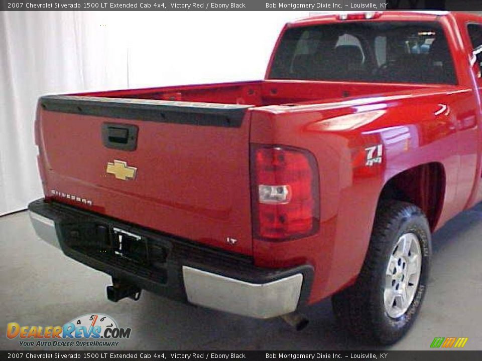 2007 Chevrolet Silverado 1500 LT Extended Cab 4x4 Victory Red / Ebony Black Photo #12