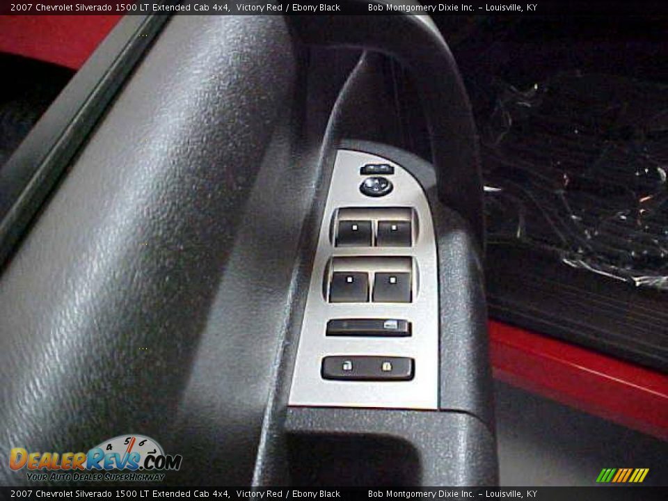 2007 Chevrolet Silverado 1500 LT Extended Cab 4x4 Victory Red / Ebony Black Photo #18