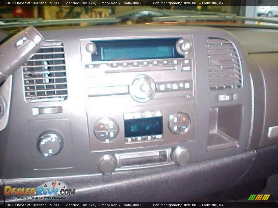 2007 Chevrolet Silverado 1500 LT Extended Cab 4x4 Victory Red / Ebony Black Photo #24