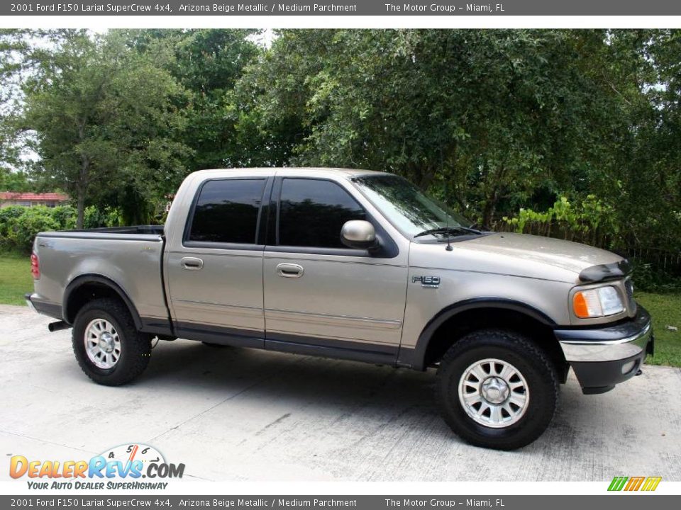 2001 Ford F150 Lariat SuperCrew 4x4 Arizona Beige Metallic / Medium Parchment Photo #13