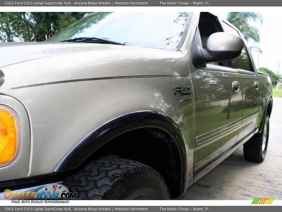 2001 Ford F150 Lariat SuperCrew 4x4 Arizona Beige Metallic / Medium Parchment Photo #21