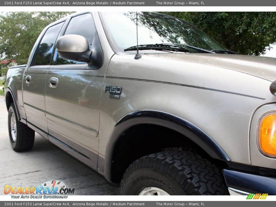 2001 Ford F150 Lariat SuperCrew 4x4 Arizona Beige Metallic / Medium Parchment Photo #22