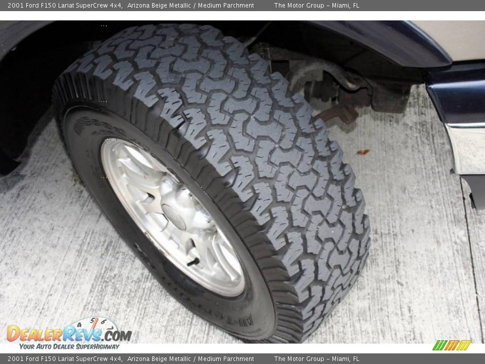 2001 Ford F150 Lariat SuperCrew 4x4 Arizona Beige Metallic / Medium Parchment Photo #26