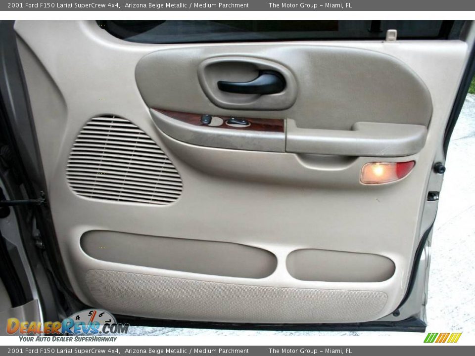2001 Ford F150 Lariat SuperCrew 4x4 Arizona Beige Metallic / Medium Parchment Photo #36