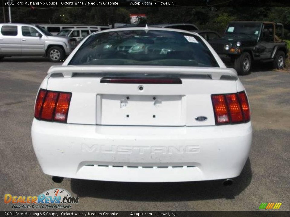 2001 Ford Mustang V6 Coupe Oxford White / Medium Graphite Photo #6