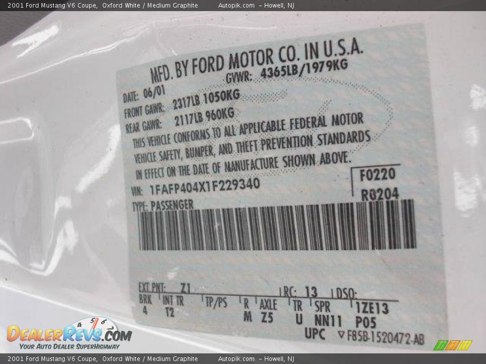 2001 Ford Mustang V6 Coupe Oxford White / Medium Graphite Photo #16