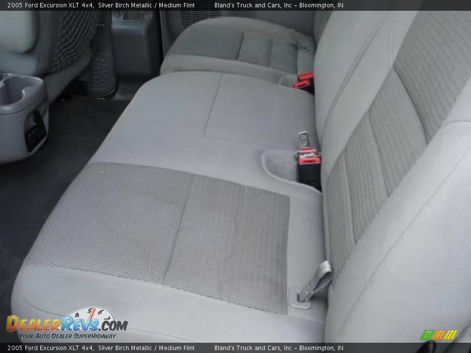 2005 Ford Excursion XLT 4x4 Silver Birch Metallic / Medium Flint Photo #25
