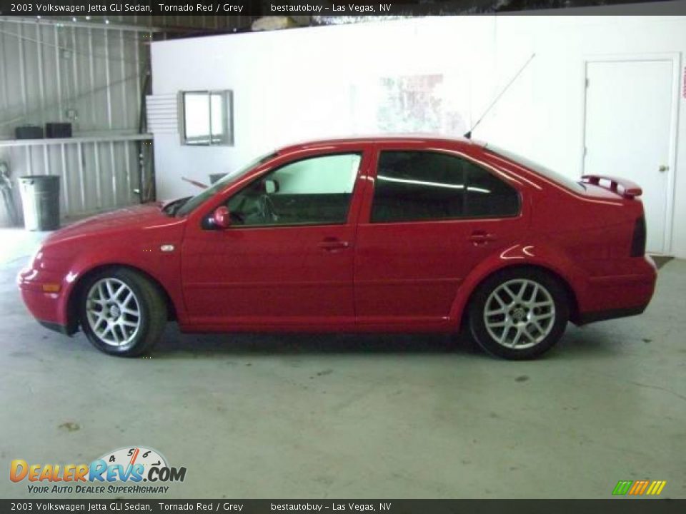 2003 Volkswagen Jetta GLI Sedan Tornado Red / Grey Photo #4
