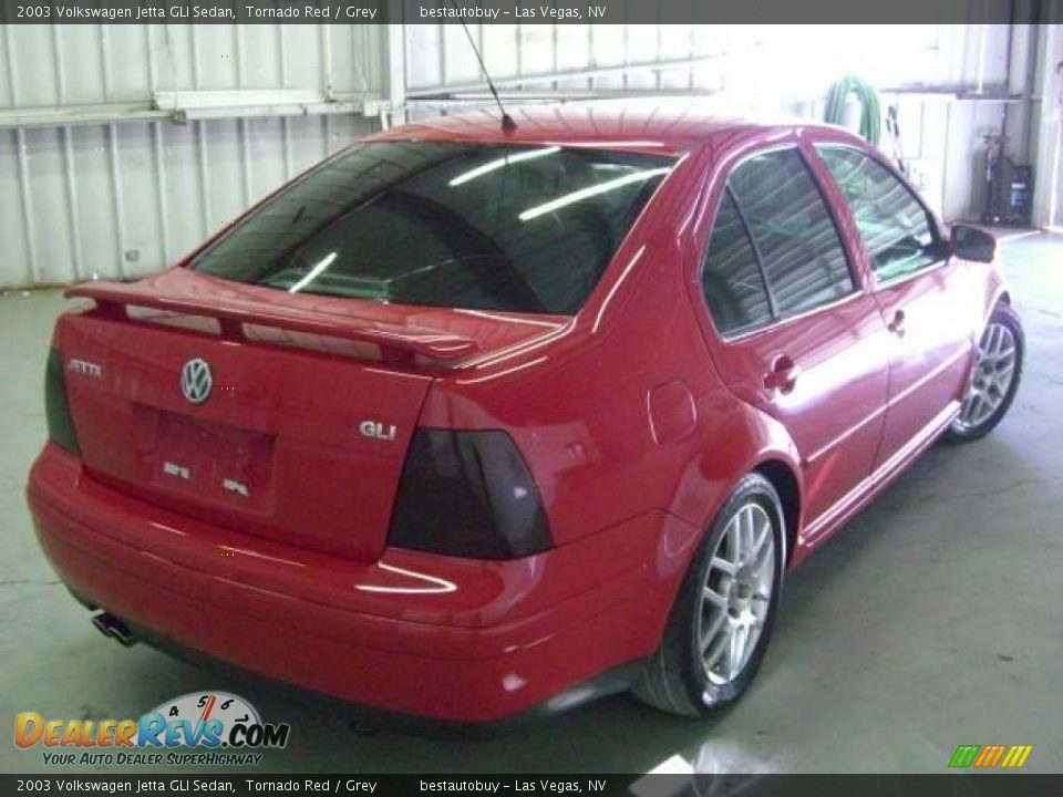 2003 Volkswagen Jetta GLI Sedan Tornado Red / Grey Photo #7
