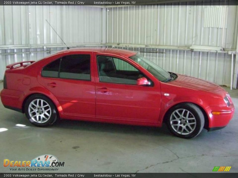 2003 Volkswagen Jetta GLI Sedan Tornado Red / Grey Photo #8