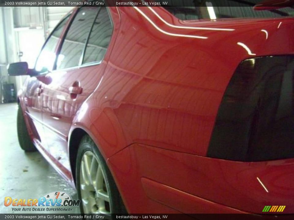 2003 Volkswagen Jetta GLI Sedan Tornado Red / Grey Photo #18