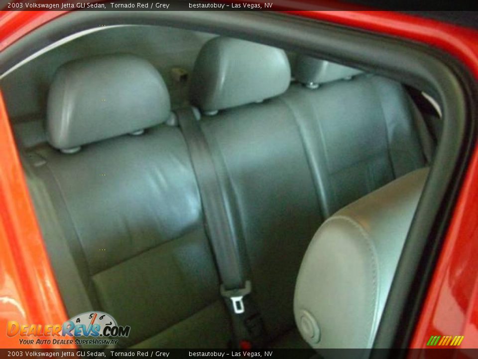 2003 Volkswagen Jetta GLI Sedan Tornado Red / Grey Photo #28