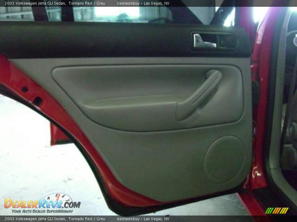 2003 Volkswagen Jetta GLI Sedan Tornado Red / Grey Photo #34