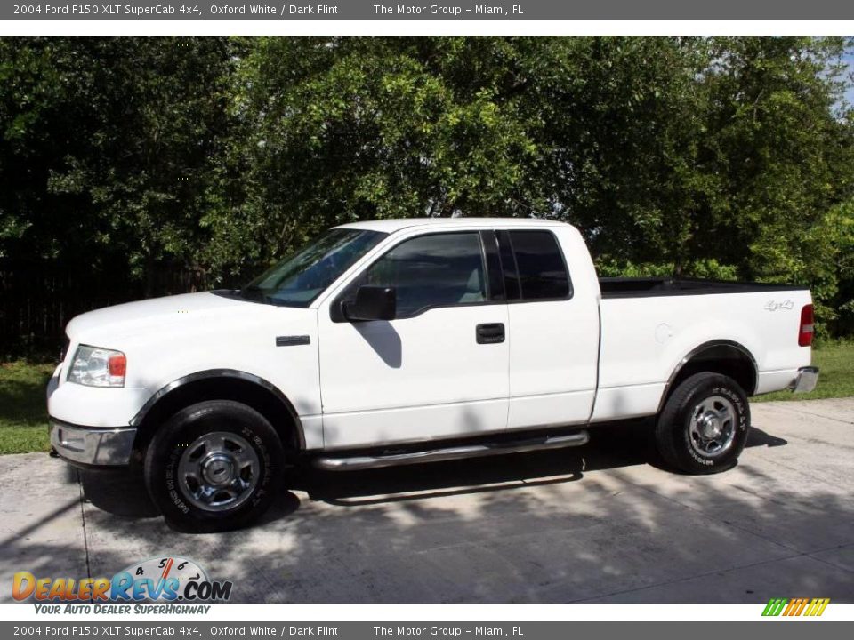 2004 Ford F150 XLT SuperCab 4x4 Oxford White / Dark Flint Photo #2