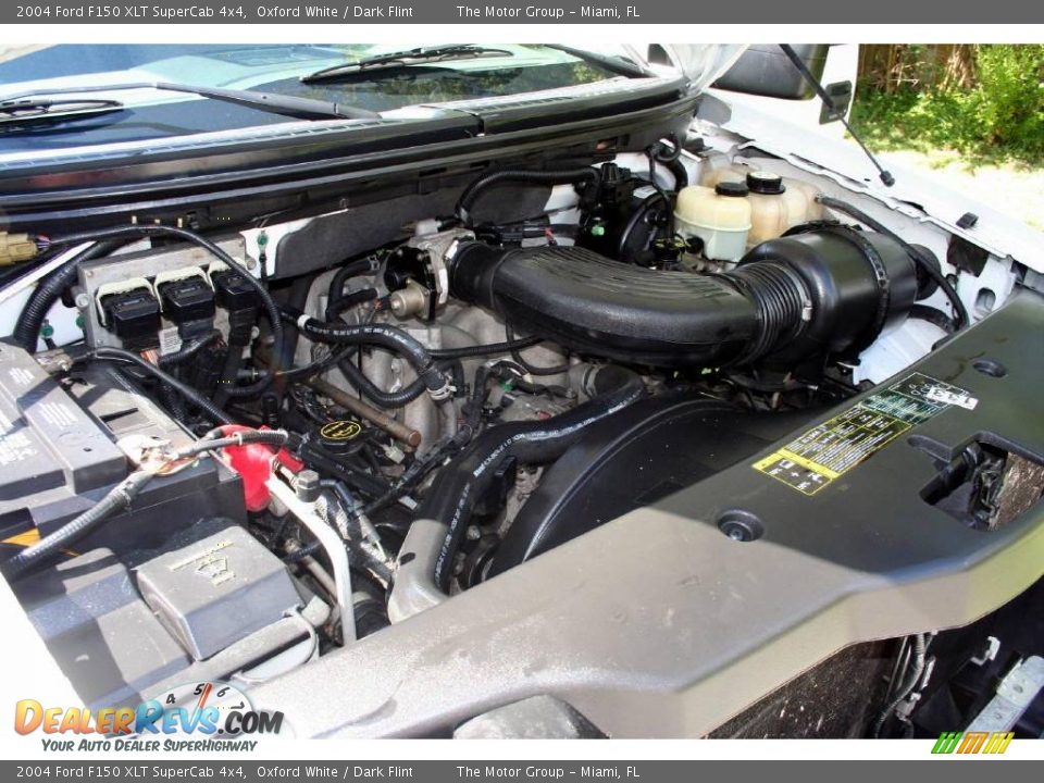 2004 Ford F150 XLT SuperCab 4x4 Oxford White / Dark Flint Photo #32