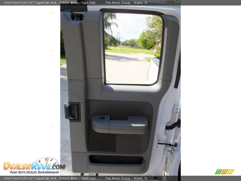 2004 Ford F150 XLT SuperCab 4x4 Oxford White / Dark Flint Photo #35