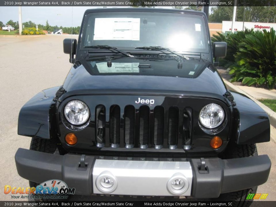 2010 Jeep Wrangler Sahara 4x4 Black / Dark Slate Gray/Medium Slate Gray Photo #2