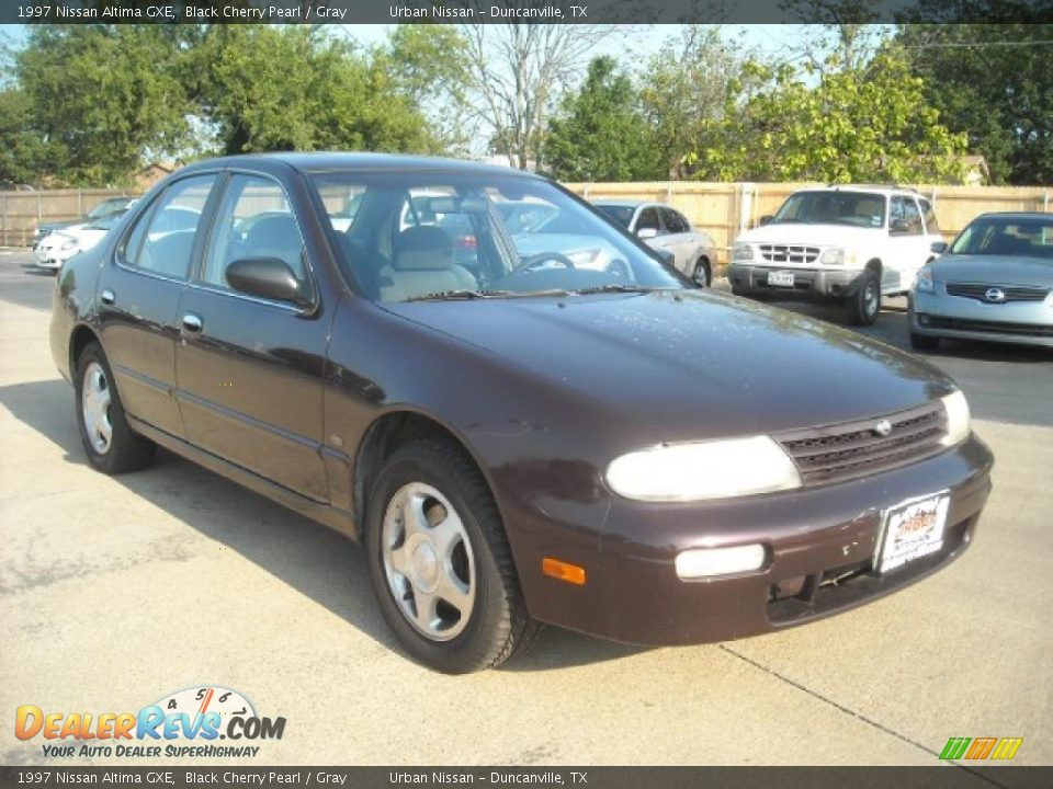 1997 Nissan Altima GXE Black Cherry Pearl / Gray Photo #3