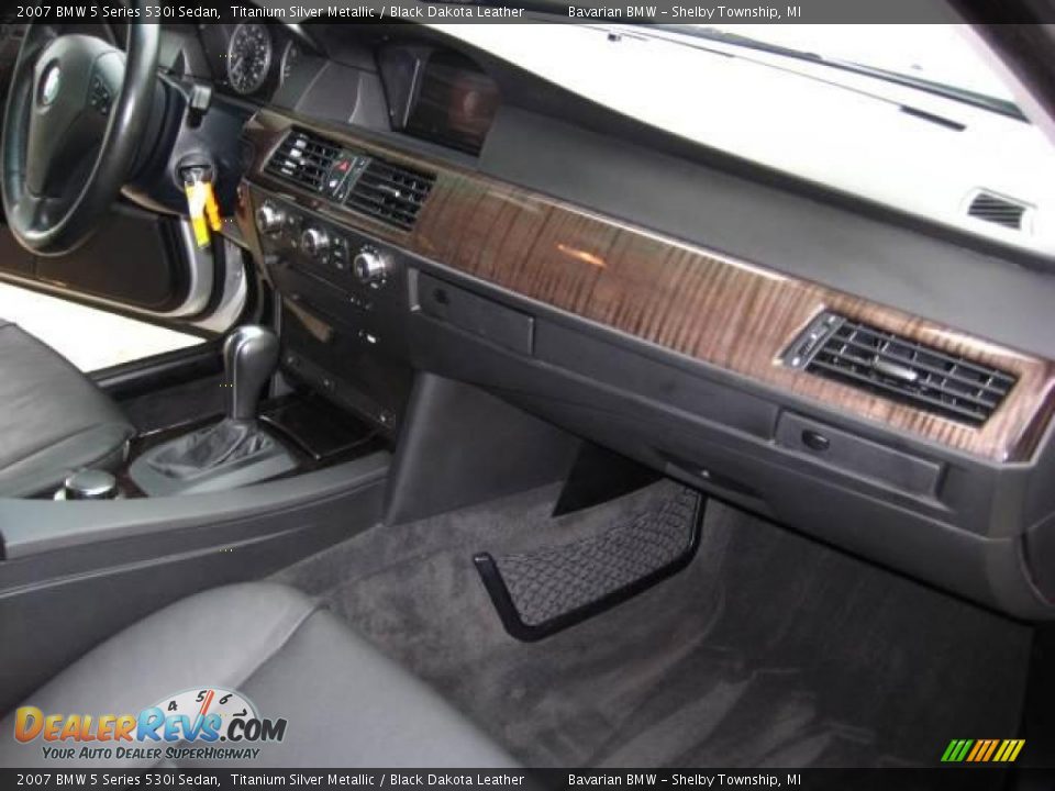 2007 BMW 5 Series 530i Sedan Titanium Silver Metallic / Black Dakota Leather Photo #18