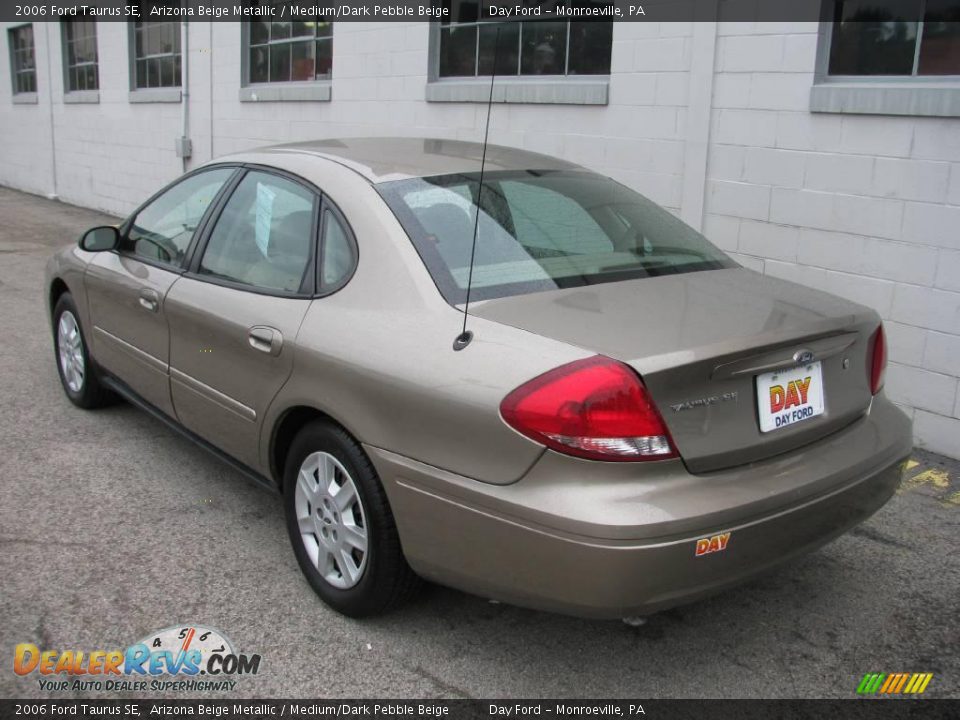 2006 Ford Taurus SE Arizona Beige Metallic / Medium/Dark Pebble Beige Photo #7