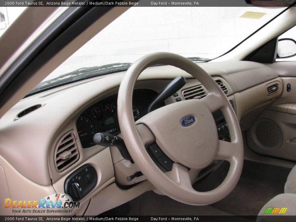 2006 Ford Taurus SE Arizona Beige Metallic / Medium/Dark Pebble Beige Photo #8