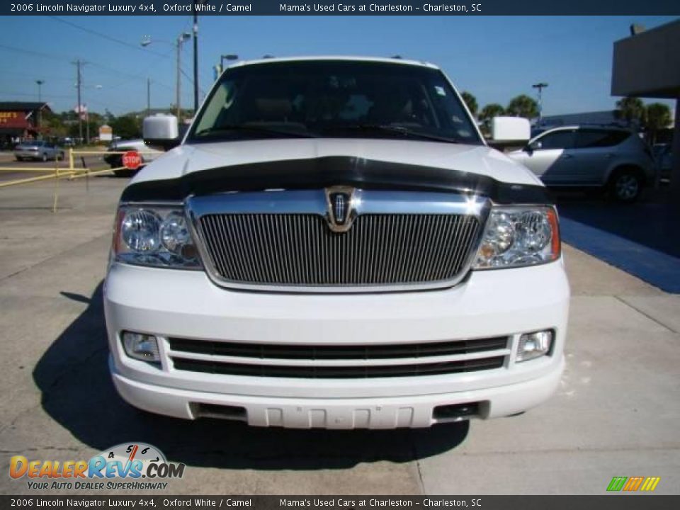 2006 Lincoln Navigator Luxury 4x4 Oxford White / Camel Photo #3