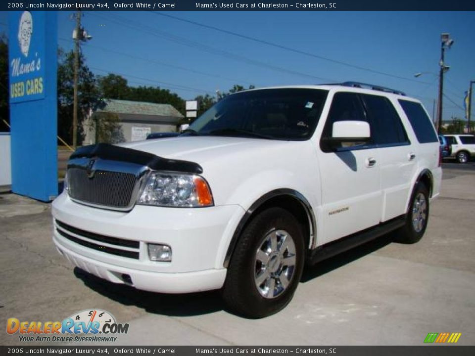 2006 Lincoln Navigator Luxury 4x4 Oxford White / Camel Photo #4