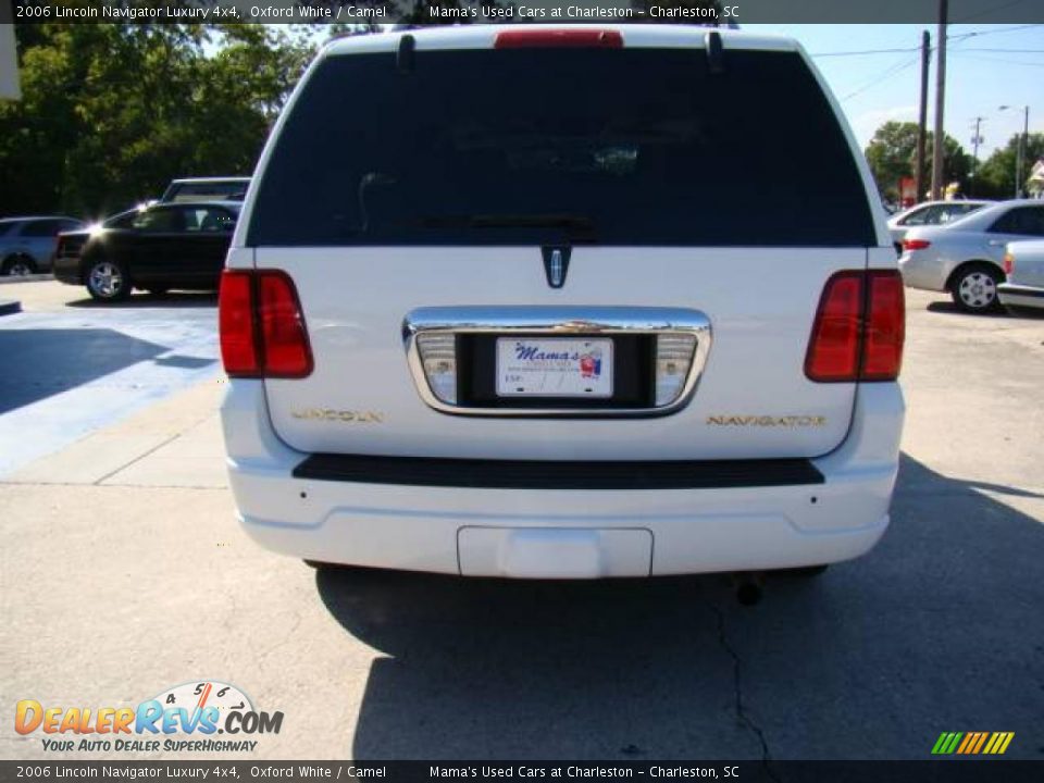 2006 Lincoln Navigator Luxury 4x4 Oxford White / Camel Photo #7