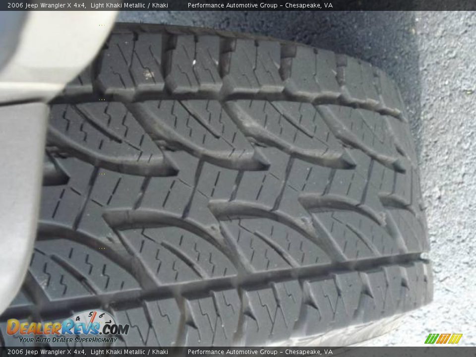 2006 Jeep Wrangler X 4x4 Light Khaki Metallic / Khaki Photo #28