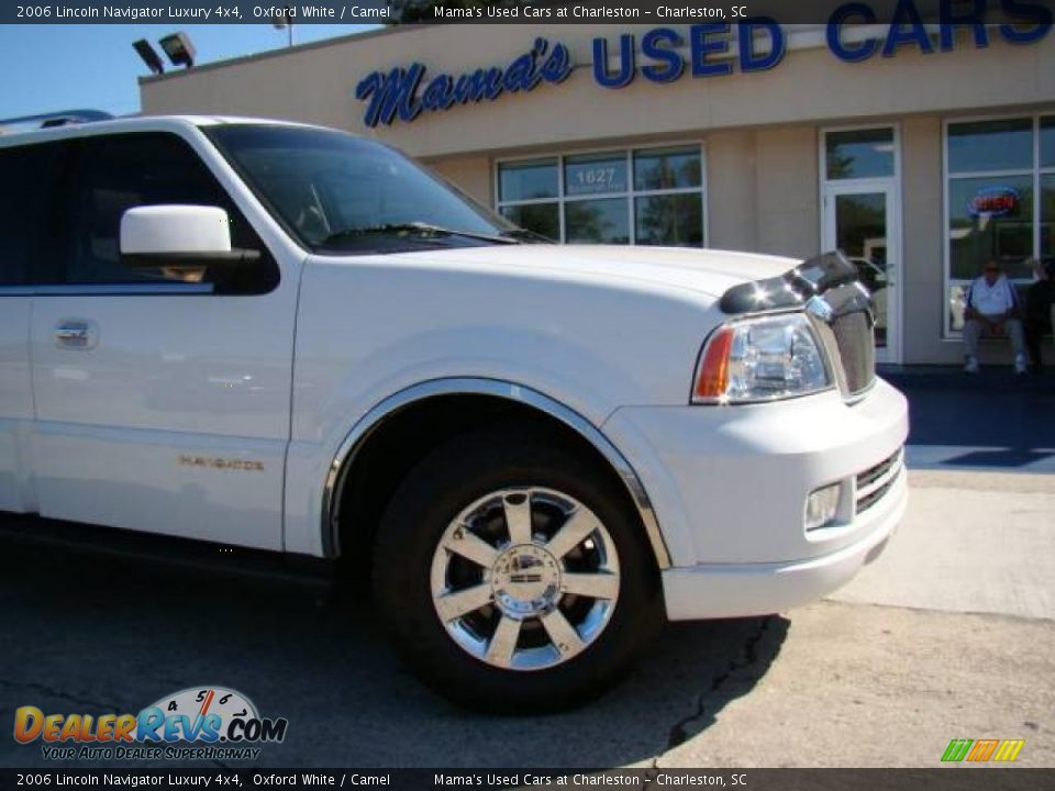 2006 Lincoln Navigator Luxury 4x4 Oxford White / Camel Photo #26