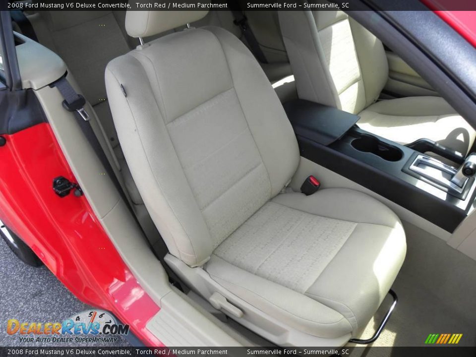 2008 Ford Mustang V6 Deluxe Convertible Torch Red / Medium Parchment Photo #7