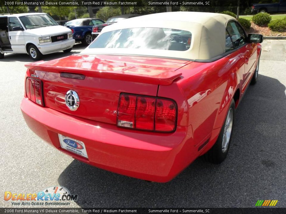 2008 Ford Mustang V6 Deluxe Convertible Torch Red / Medium Parchment Photo #10