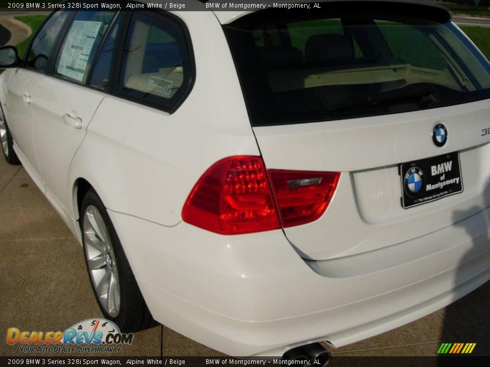 2009 BMW 3 Series 328i Sport Wagon Alpine White / Beige Photo #5