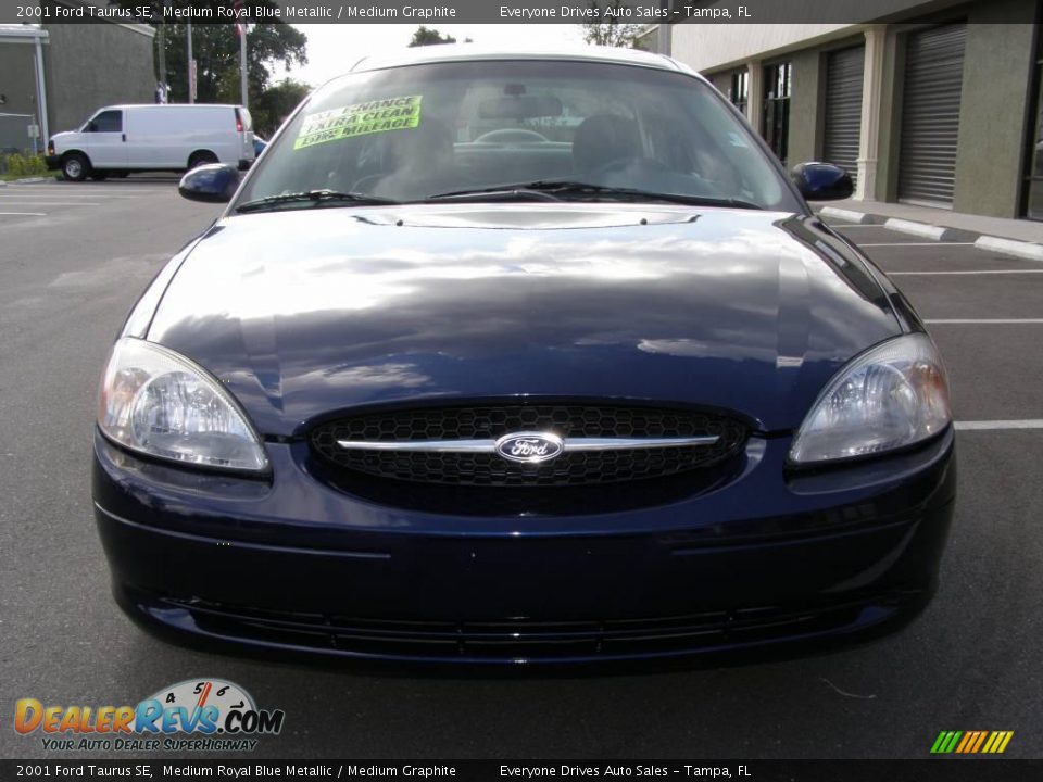 2001 Ford Taurus SE Medium Royal Blue Metallic / Medium Graphite Photo #2