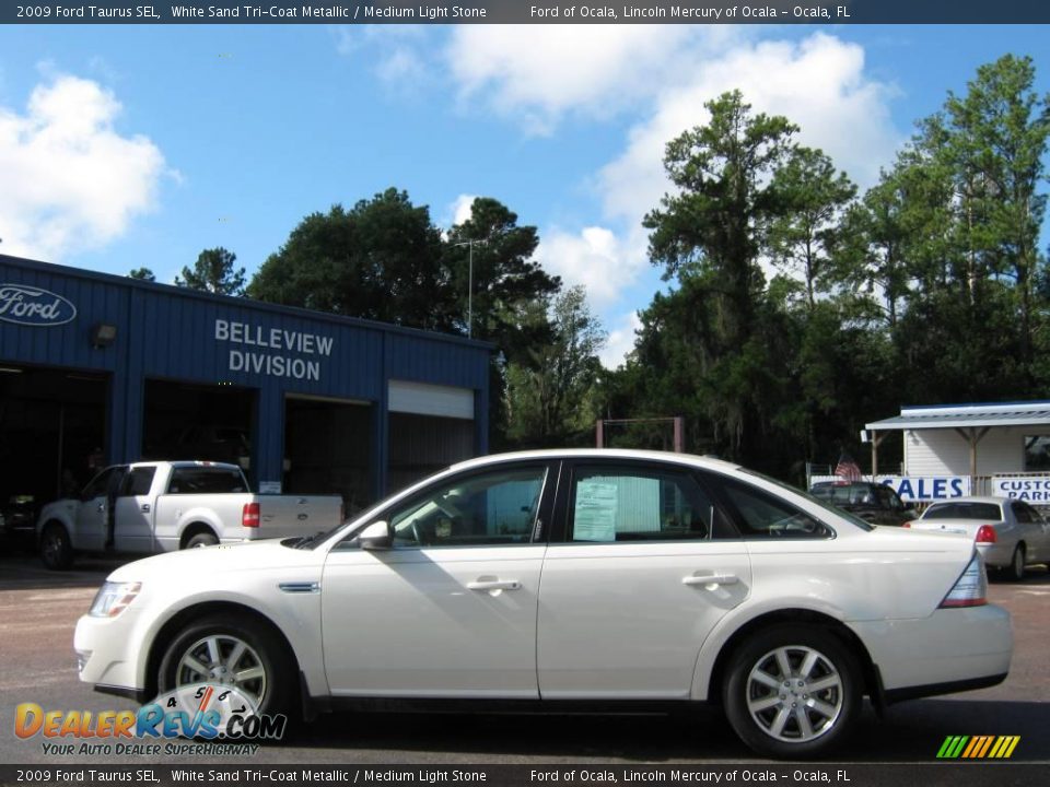 2009 Ford Taurus SEL White Sand Tri-Coat Metallic / Medium Light Stone Photo #6