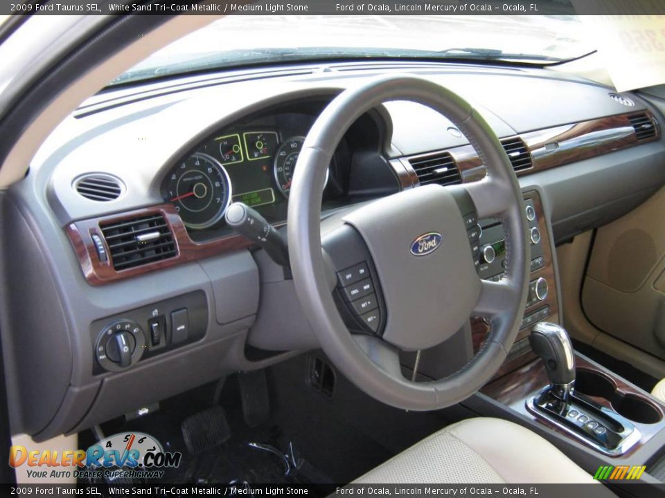 2009 Ford Taurus SEL White Sand Tri-Coat Metallic / Medium Light Stone Photo #17