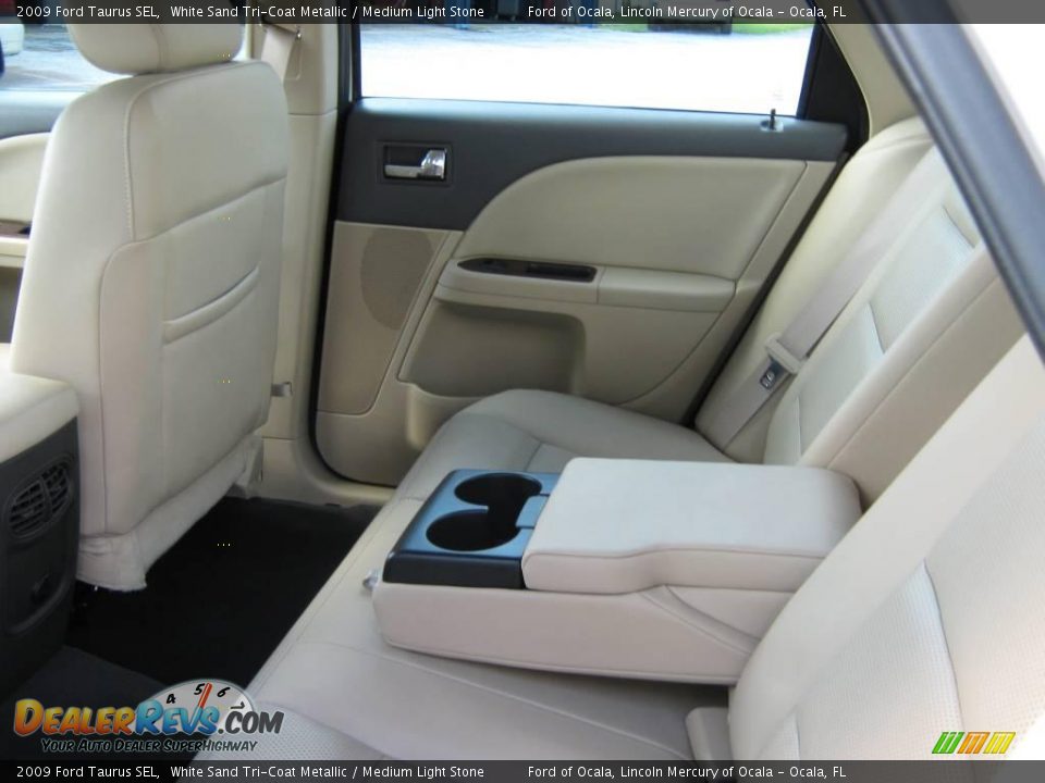 2009 Ford Taurus SEL White Sand Tri-Coat Metallic / Medium Light Stone Photo #20
